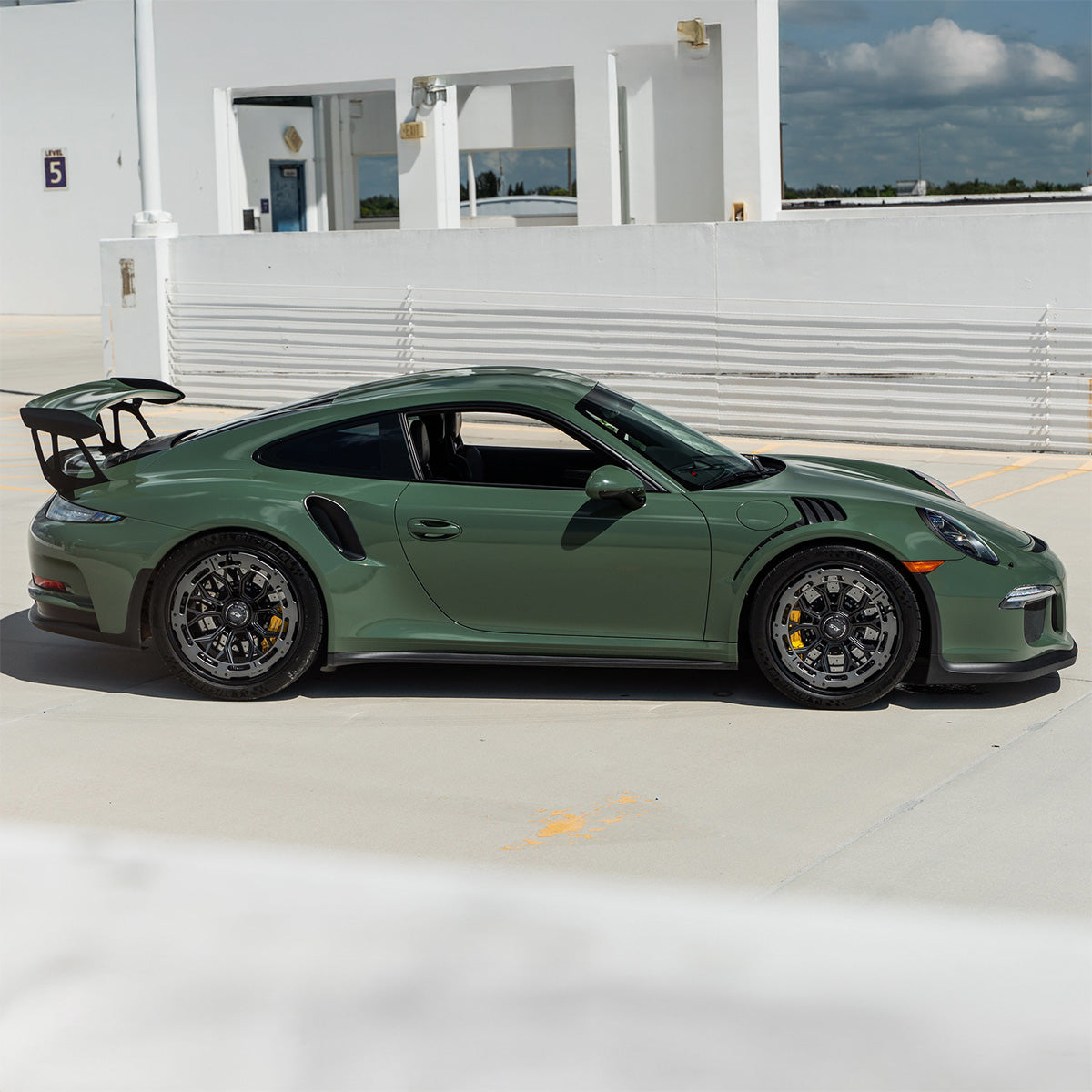 AL13 R80-109R Aerodisc Series Wheel