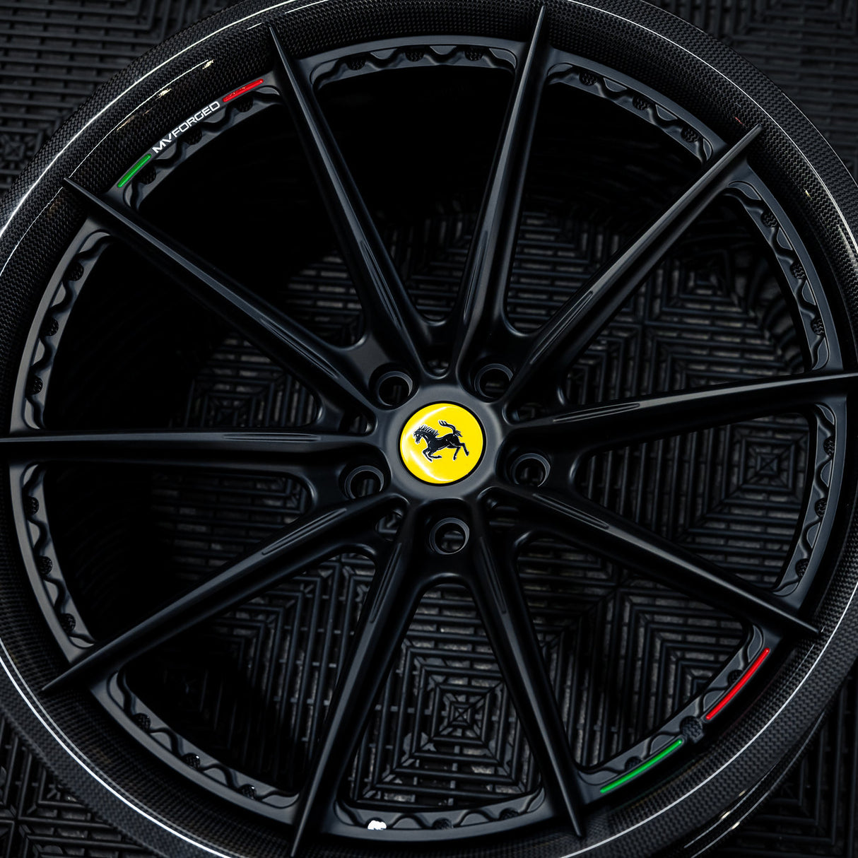 MV Forged SL-100 DYMAG Collection Carbon Wheel