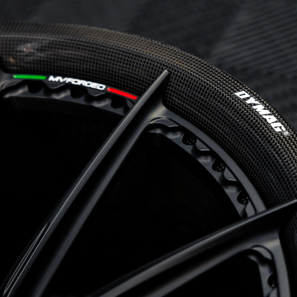 MV Forged SL-100 DYMAG Collection Carbon Wheel