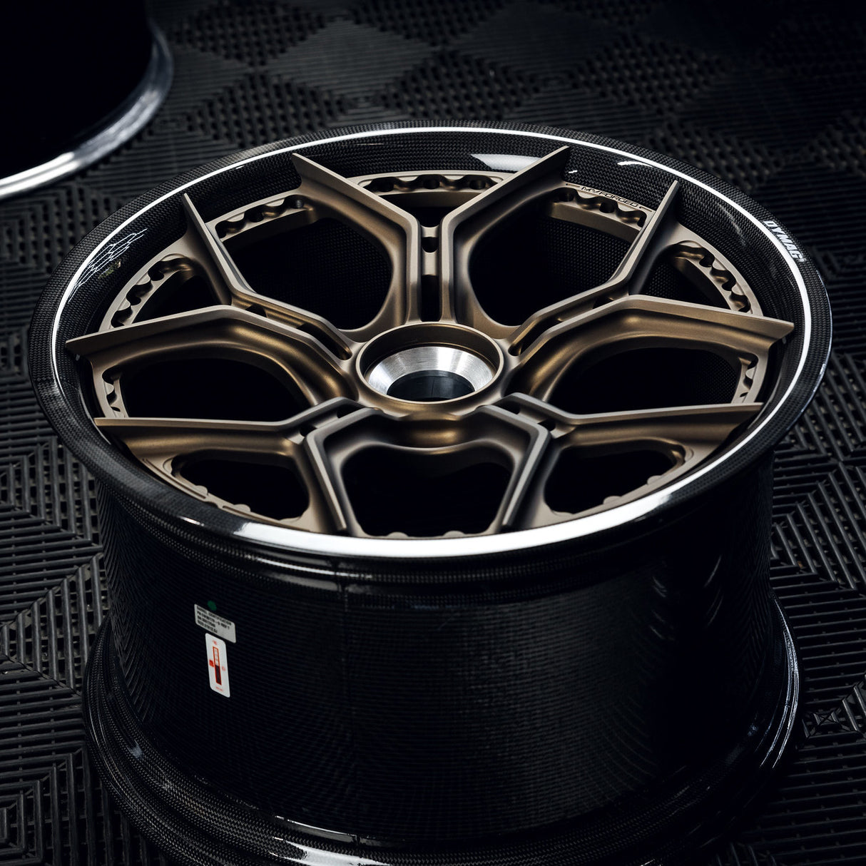 MV Forged SL-171 DYMAG Collection Carbon Wheel