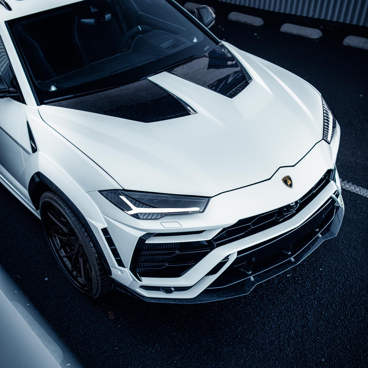 1016 Industries Lamborghini Urus Race Hood