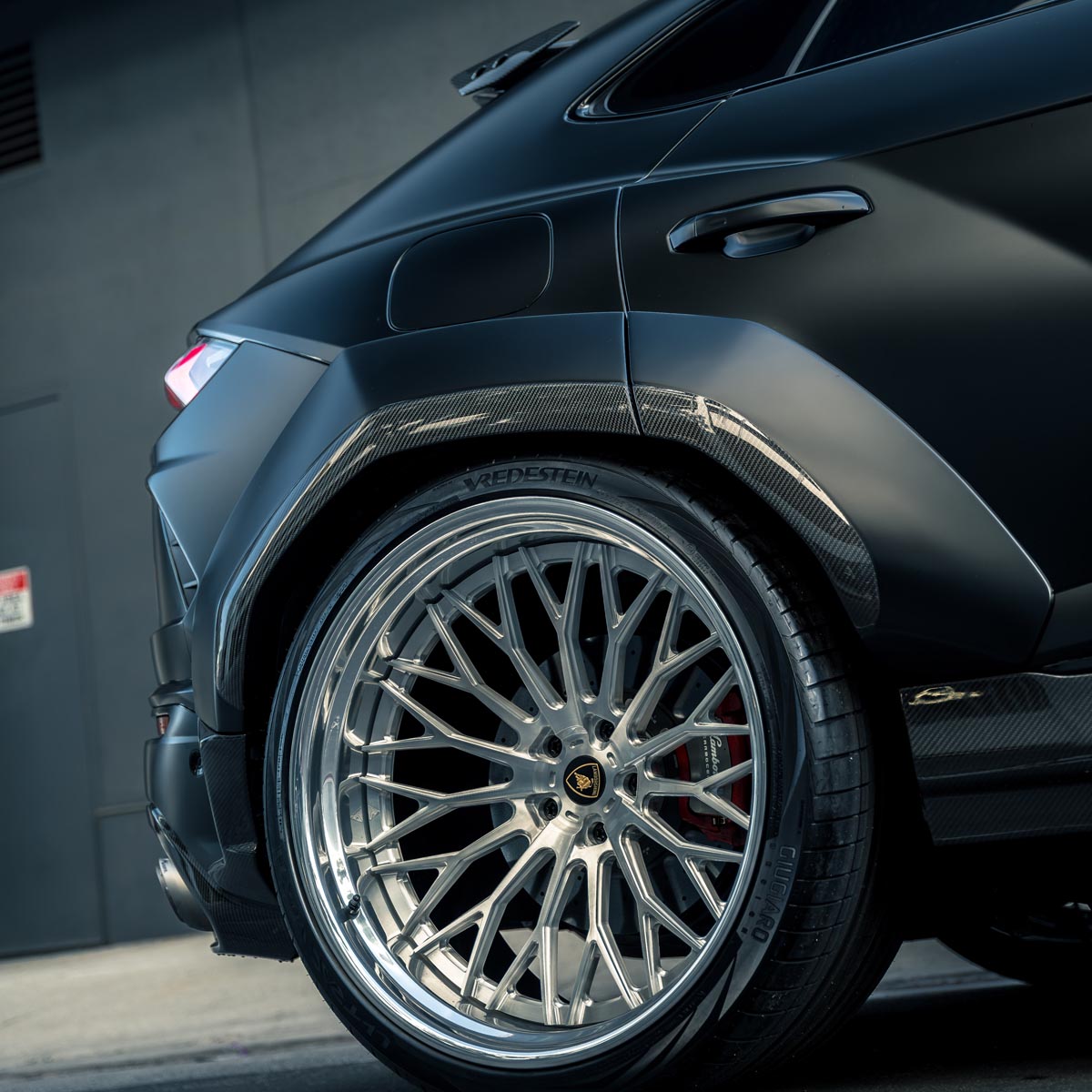 1016 Industries Lamborghini Urus Fender Arch Set