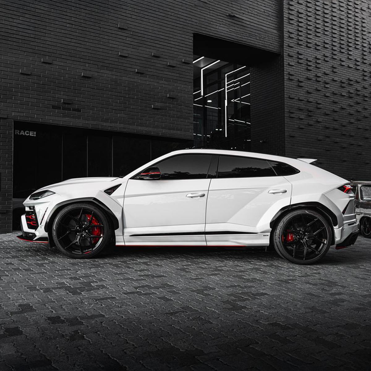 1016 Industries Lamborghini Urus Roof Spoiler