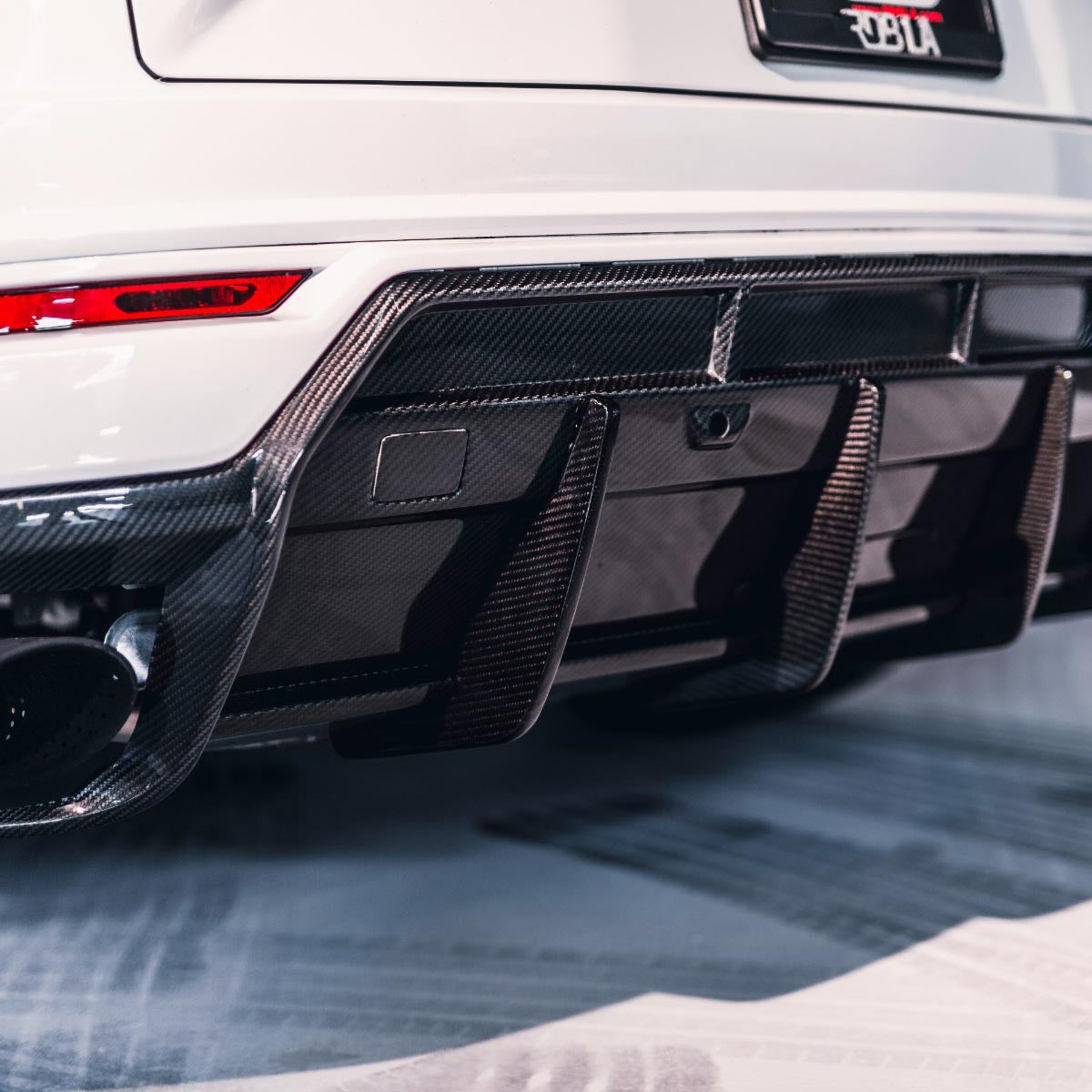1016 Industries Lamborghini Urus Rear Diffuser (Trailer Package)