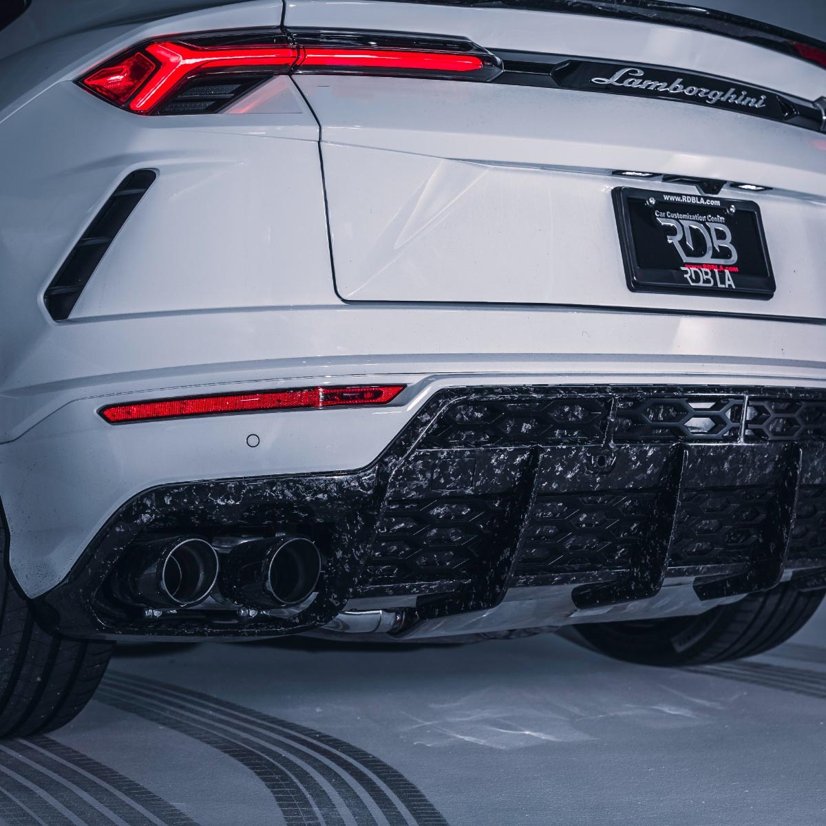 1016 Industries Lamborghini Urus Rear Diffuser (Trailer Package)