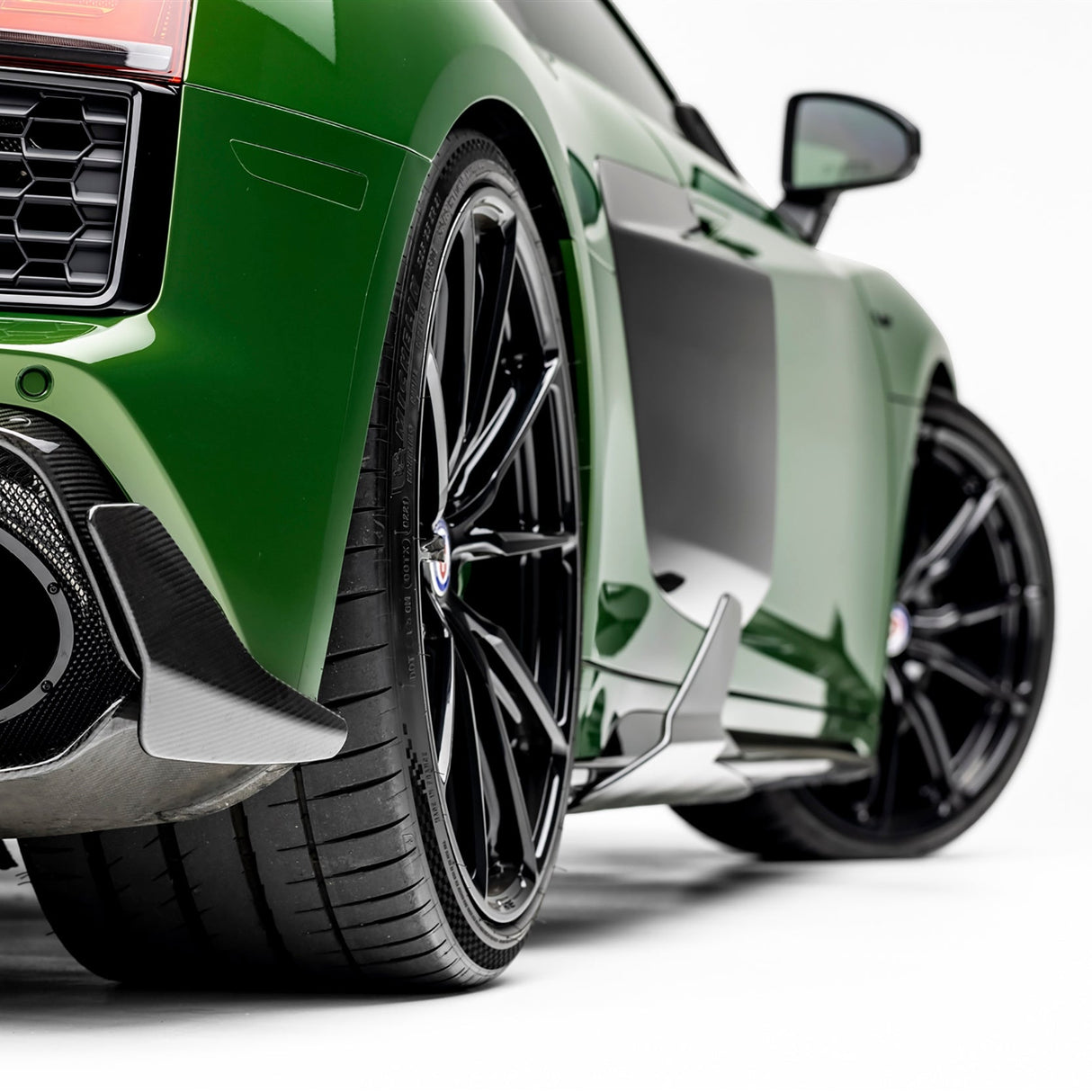 VF Engineering LMS Carbon Fiber Side Blades - 2016+ Audi R8