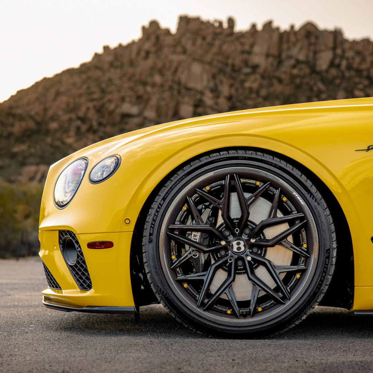 MV Forged MR-250 DYMAG Collection Carbon Wheel