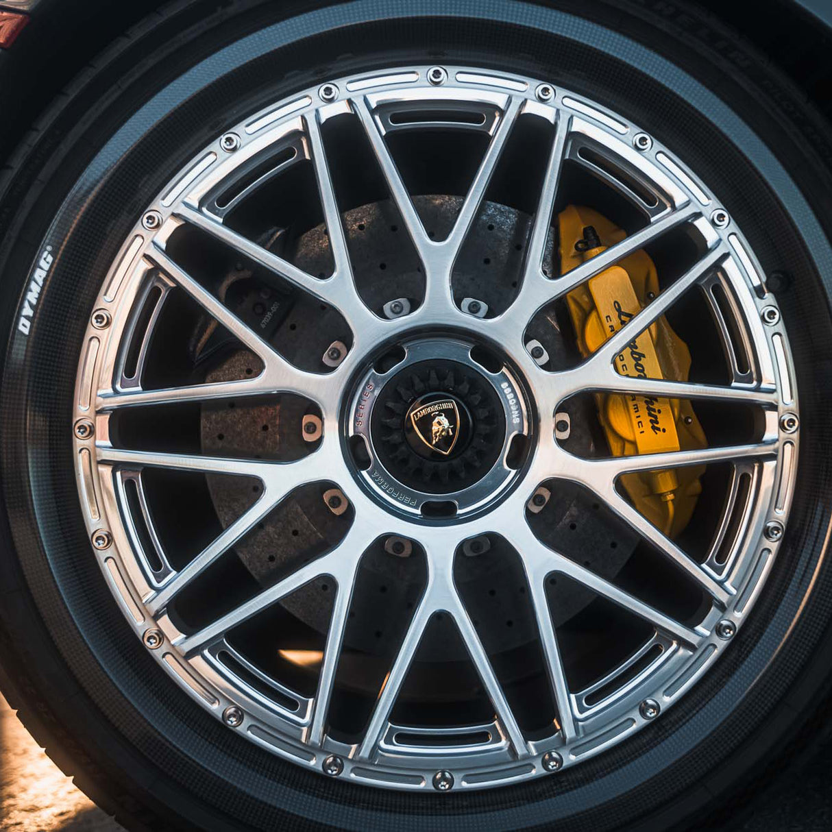 MV Forged MV10-R DYMAG Collection Carbon Wheel