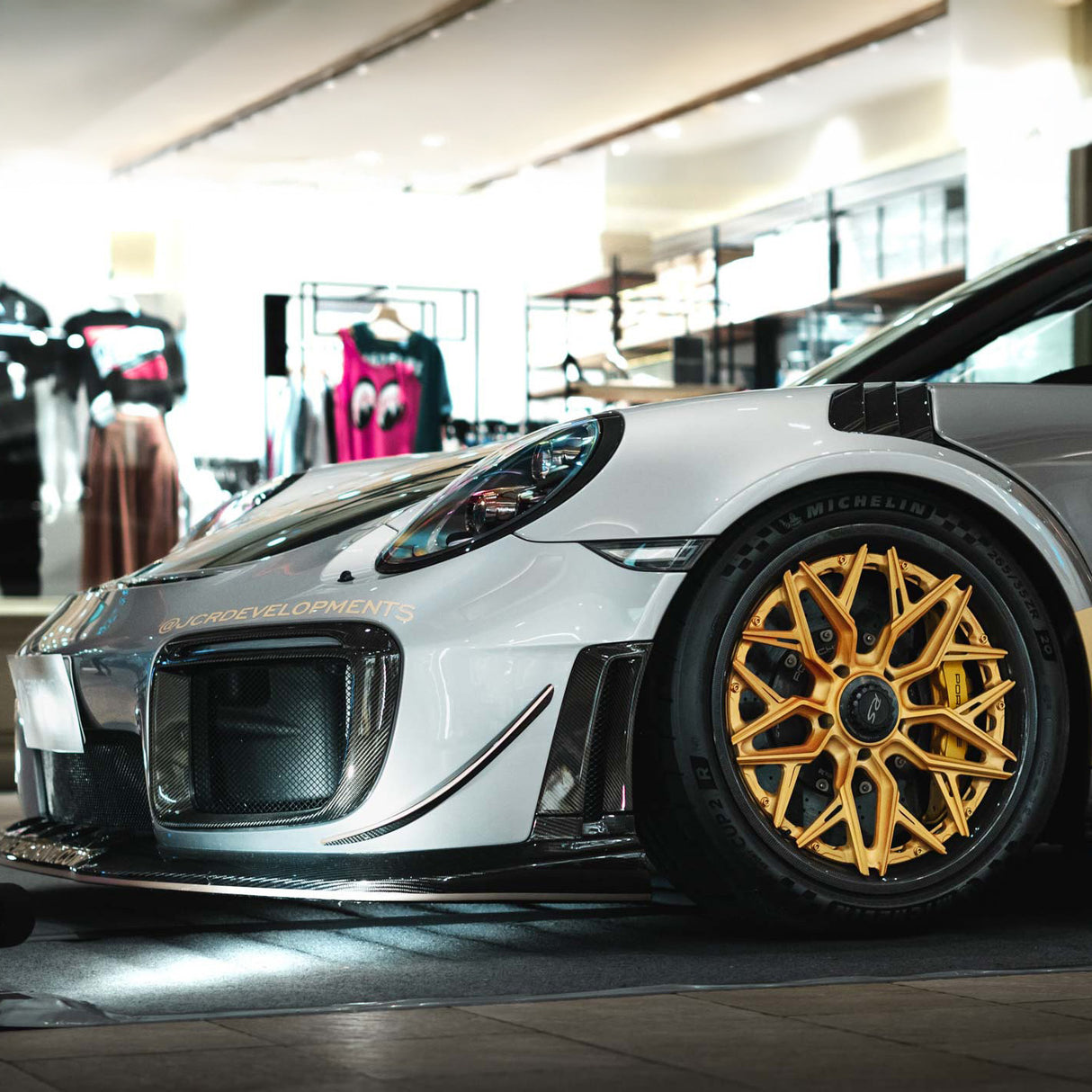 MV Forged MR-250 DYMAG Collection Carbon Wheel