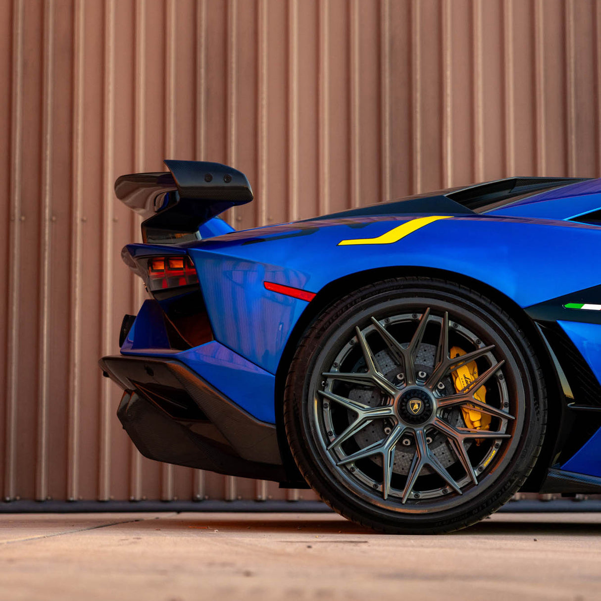 MV Forged MR-208CL DYMAG Collection Carbon Wheel