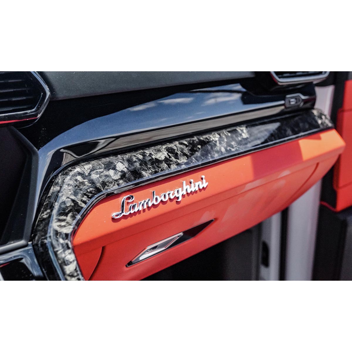 1016 Industries Lamborghini Urus Performante Interior 7 Piece Kit