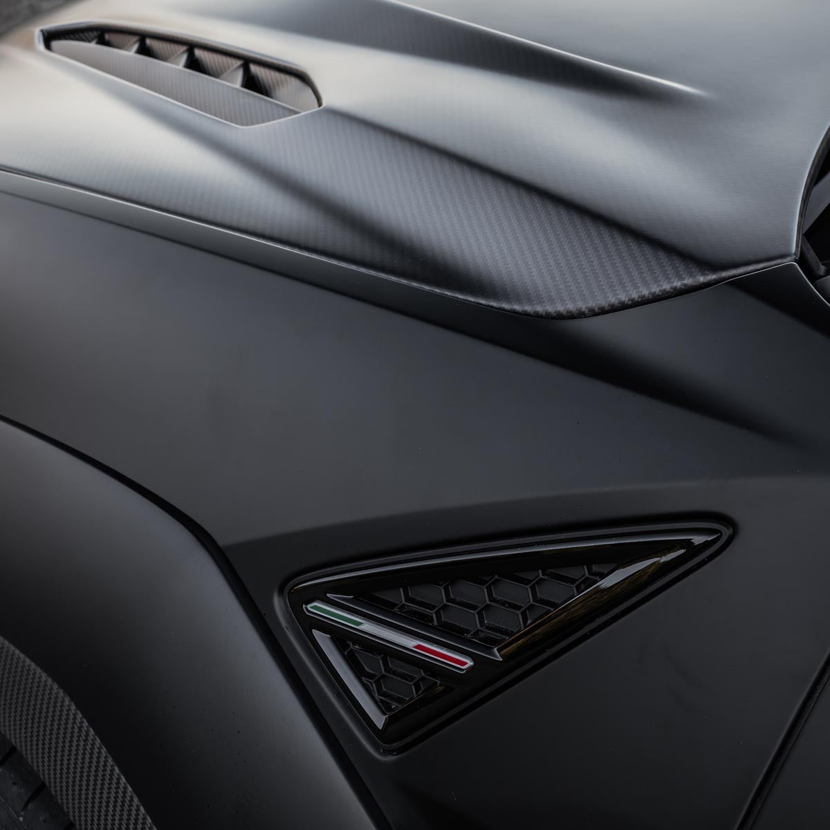 1016 Industries Lamborghini Urus Performante Fender Triangle Inserts