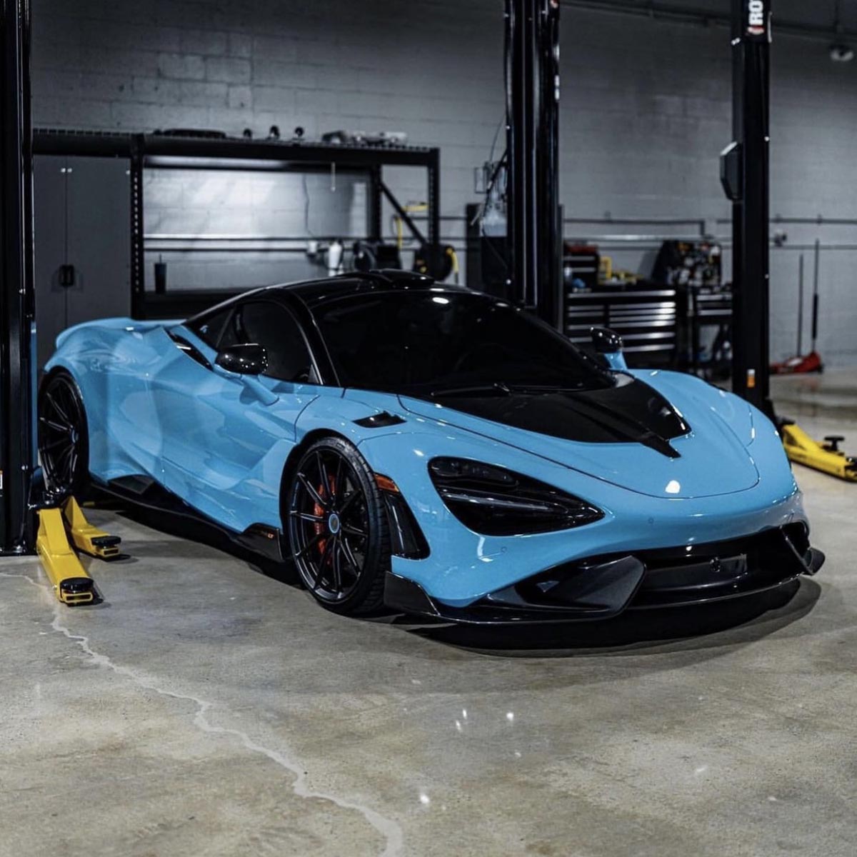 1016 Industries McLaren 765LT Race Hood
